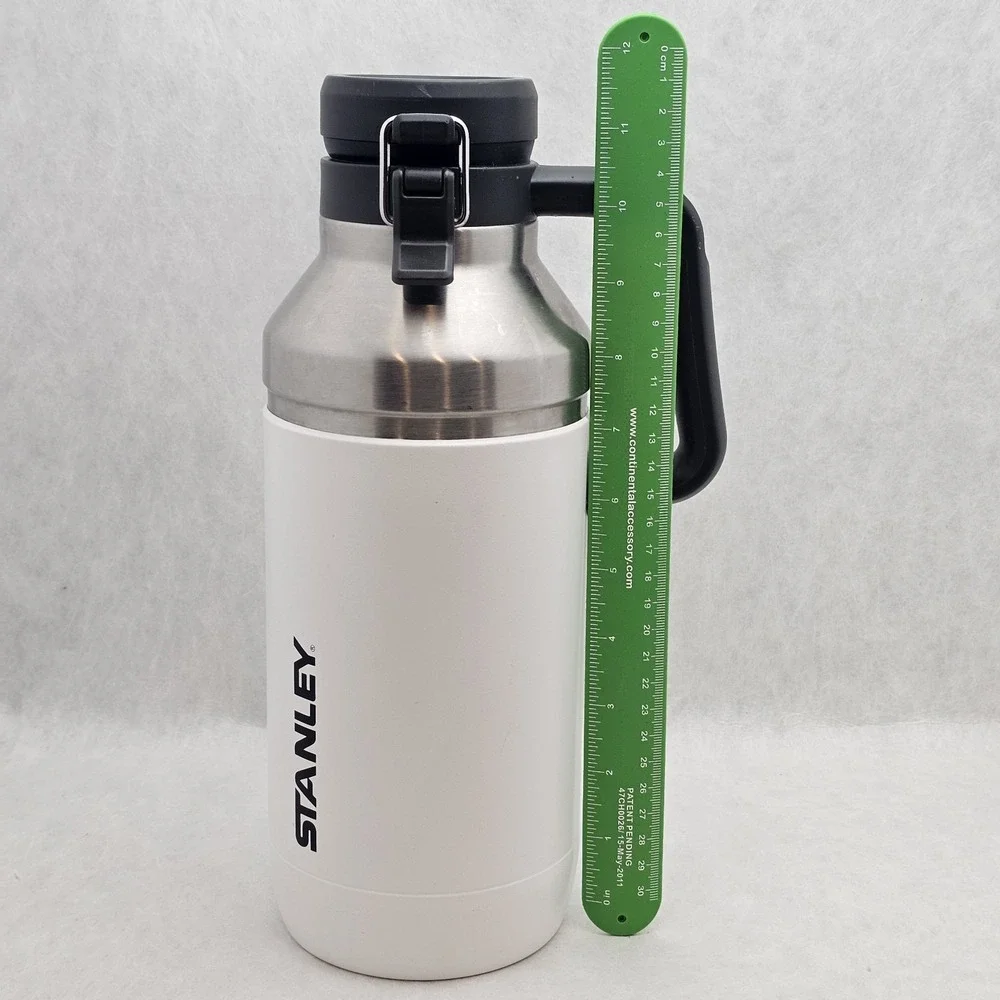 EUC Stanley Easy-Pour Go Vacuum Growler w/ Handle 64 oz. - White - Picture 5 of 6